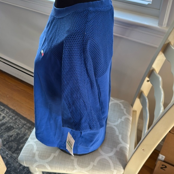 Tommy Hilfiger Short Sleeve Crop Tee - Size Large NWT - Picture 3 of 11